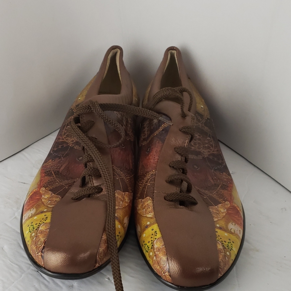 Icon wearable Art shoes